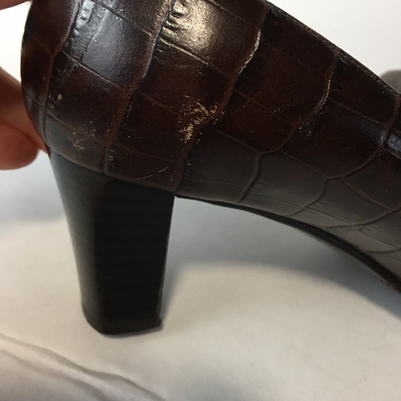 Casual Corner imported block 2” heels pump - Picture 2 of 9